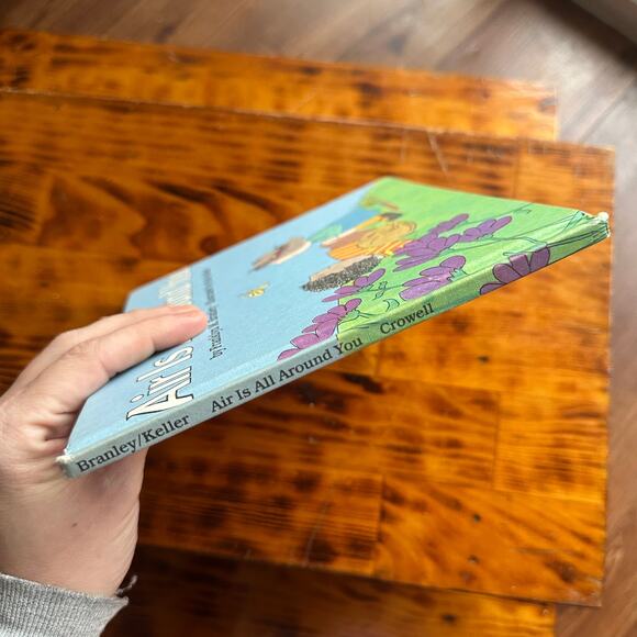 Vintage 1986 Air Is All Around You Science Hardcover Book - Picture 10 of 10